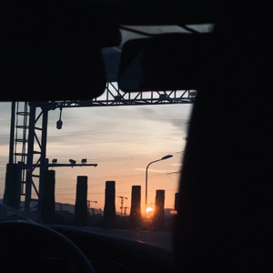 91美女遭列强狂喷白浆
